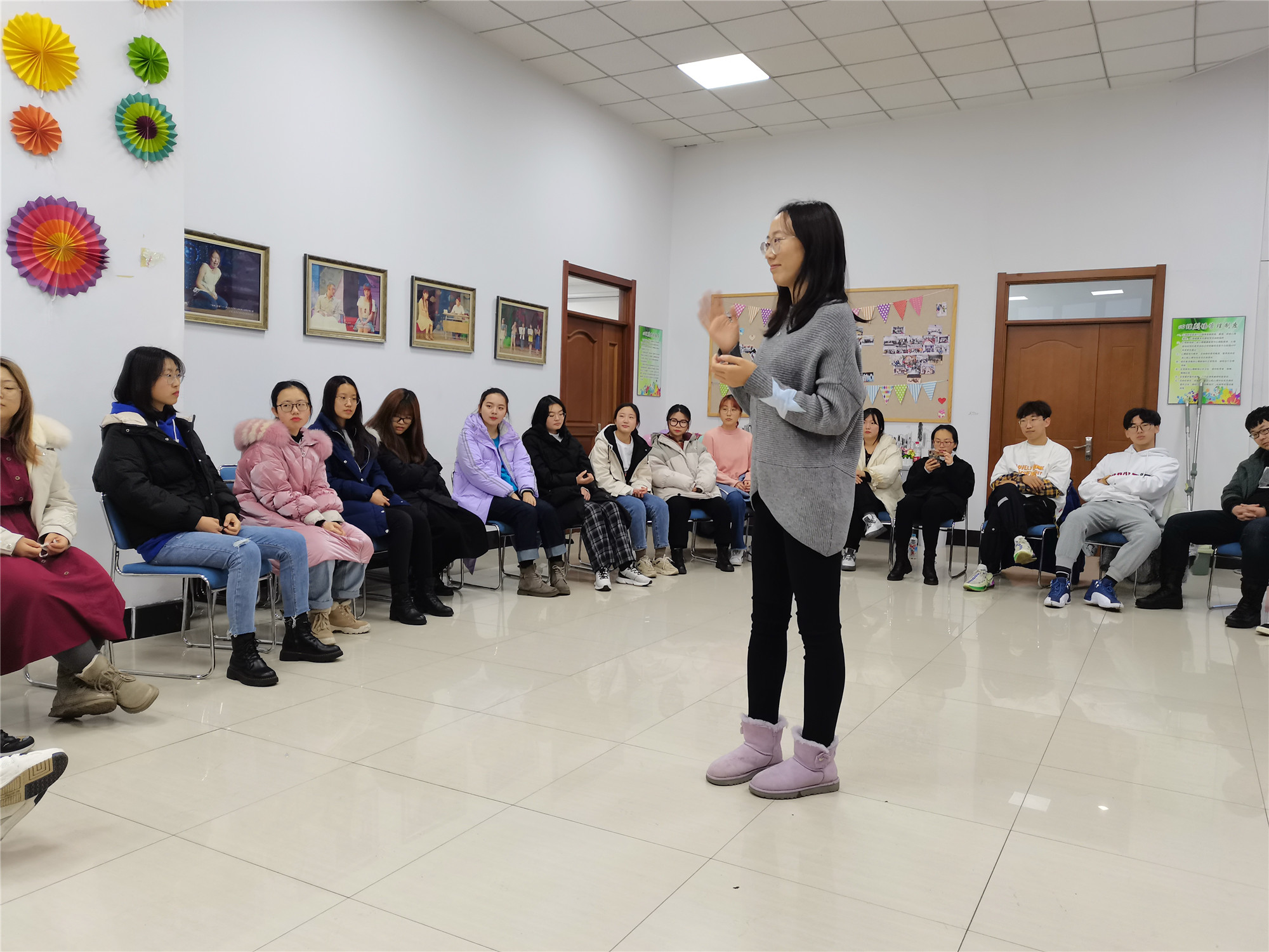中俄学院二级心理辅导站开展"想要爱,先懂艾"艾滋病性与健康团体辅导